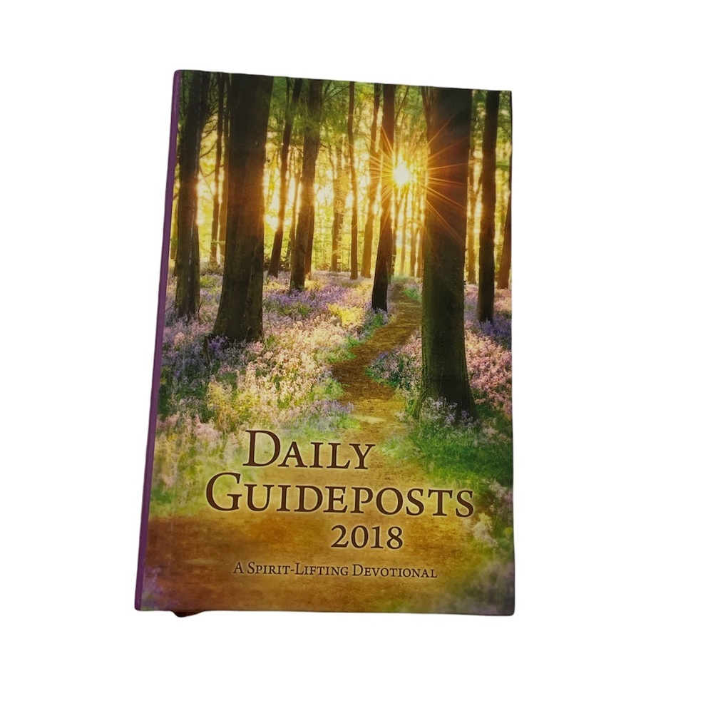 Daily Guideposts 2018: A Spirit-Lifting Devotional Hardcover Book